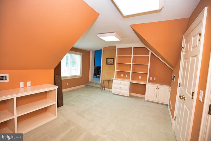 RIVERSIDE PINES - Residential