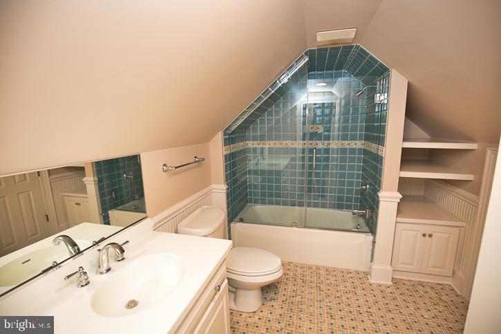 RIVERSIDE PINES - Residential