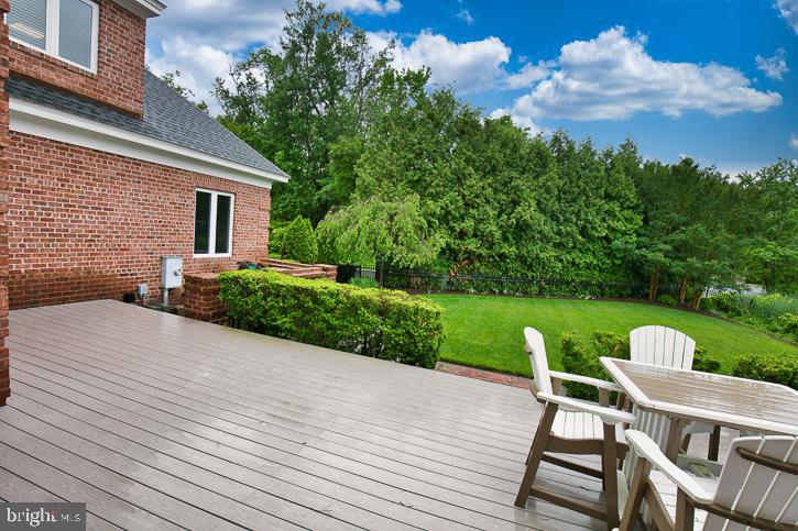 RIVERSIDE PINES - Residential