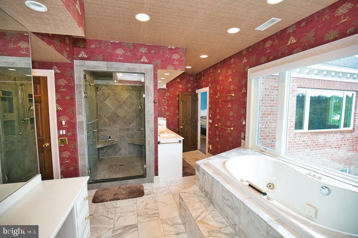 RIVERSIDE PINES - Residential