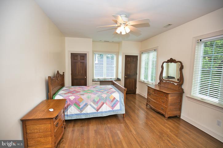 RIVERSIDE PINES - Residential