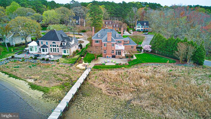 RIVERSIDE PINES - Residential