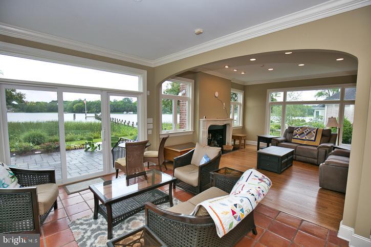 RIVERSIDE PINES - Residential