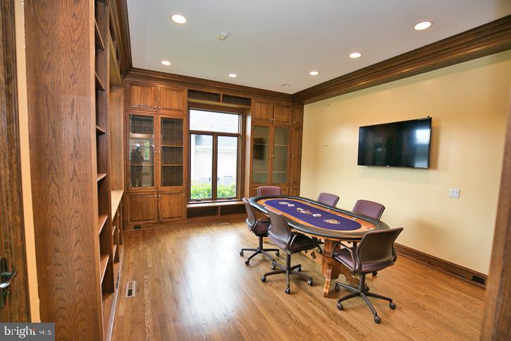 RIVERSIDE PINES - Residential