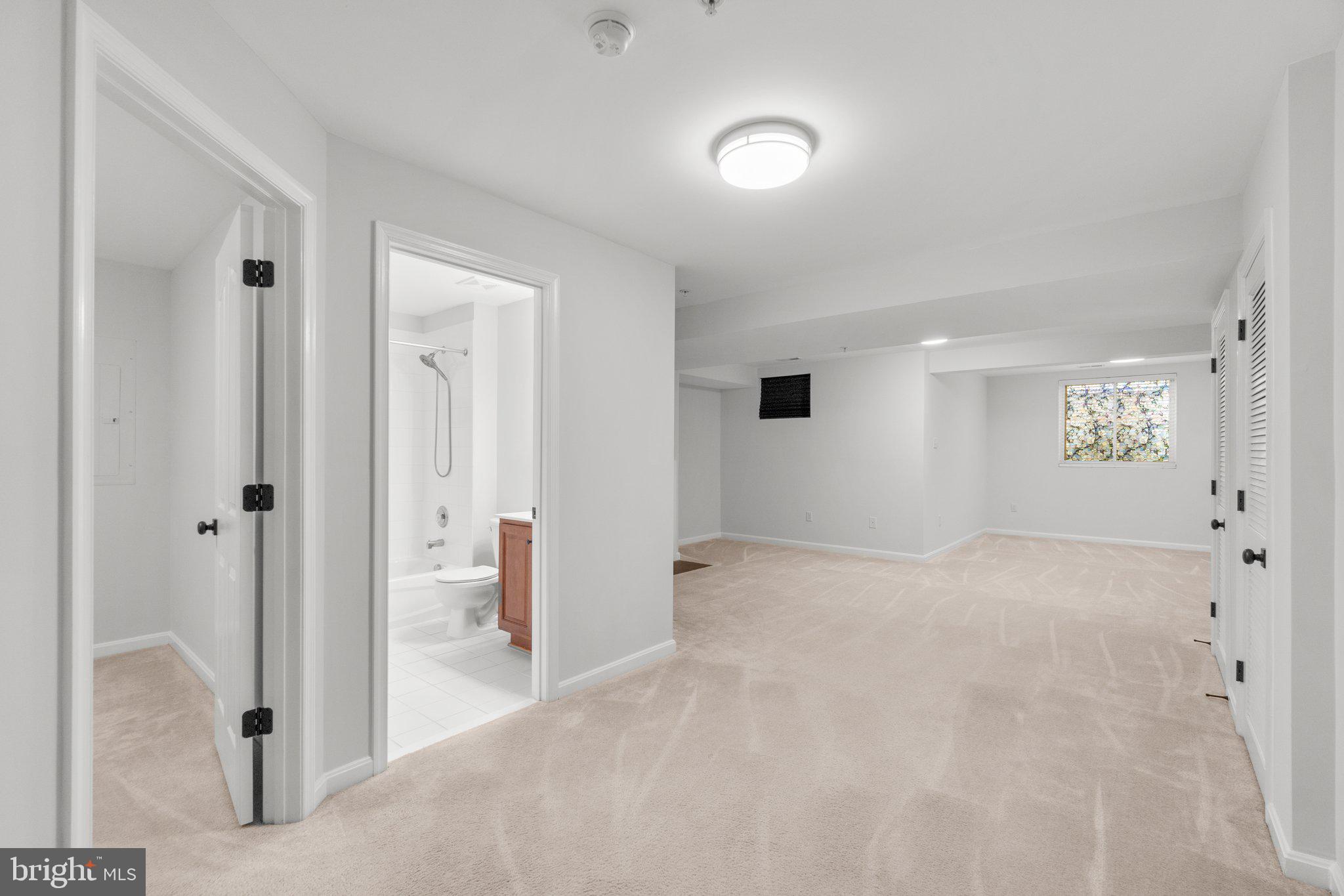 WILLOW BROOK - Residential