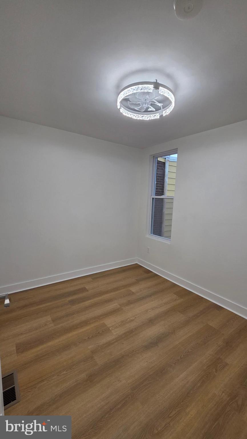 LAWNCREST - Residential