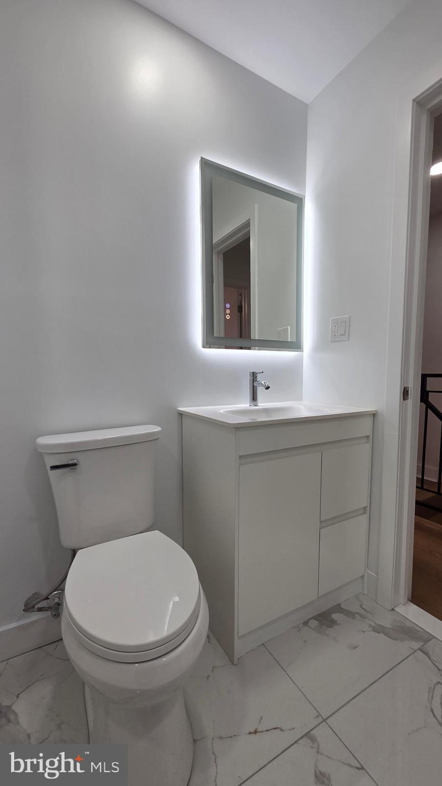 LAWNCREST - Residential