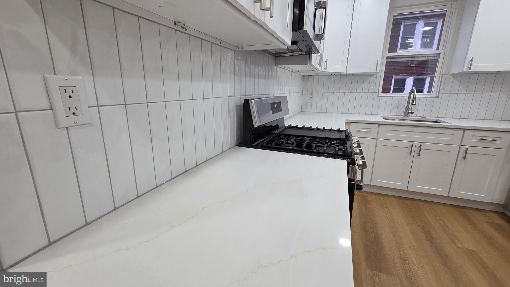 LAWNCREST - Residential