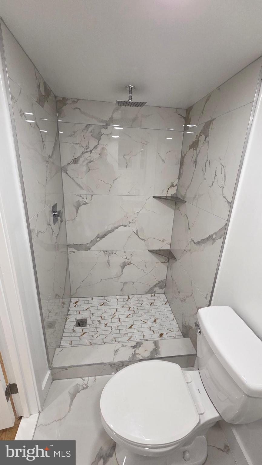 LAWNCREST - Residential