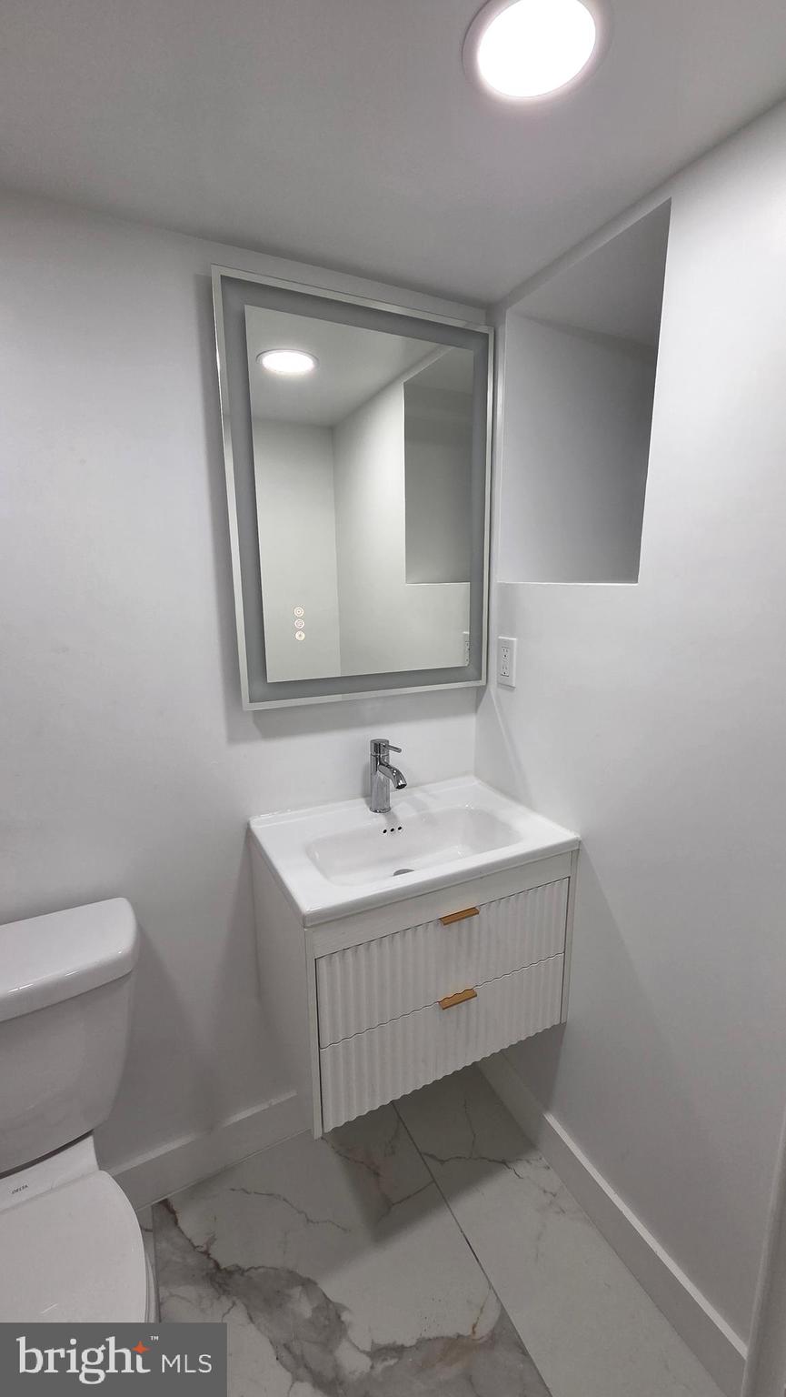 LAWNCREST - Residential