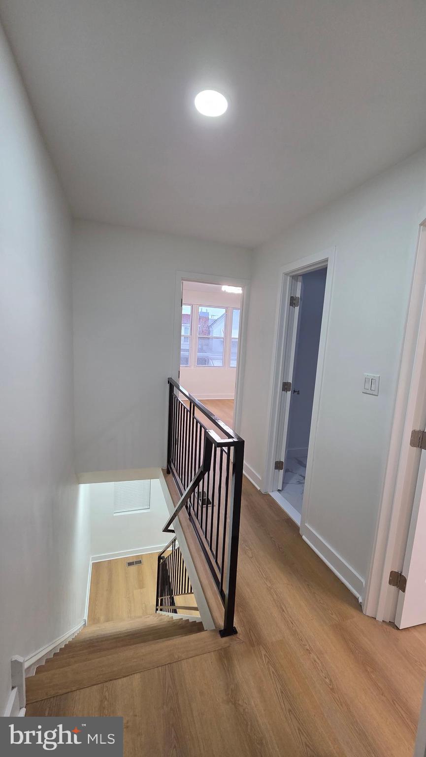 LAWNCREST - Residential