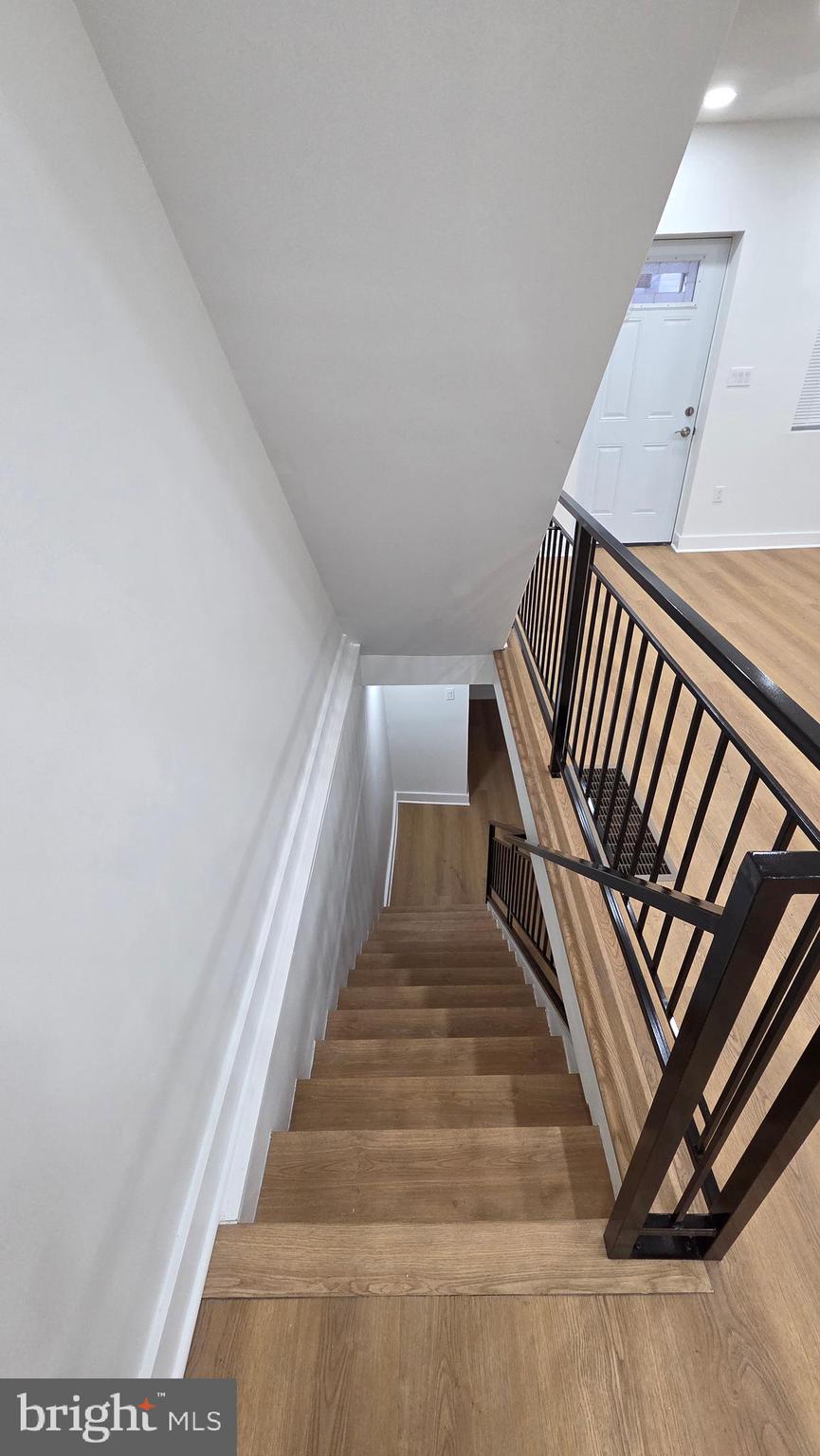 LAWNCREST - Residential