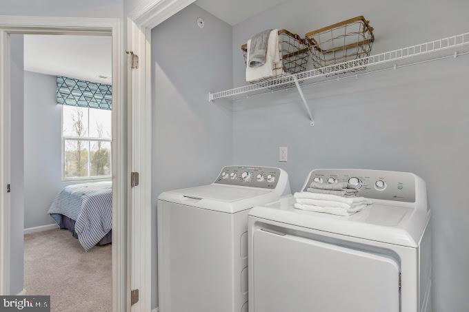 VALLEY SQUARE TOWNS - Residential