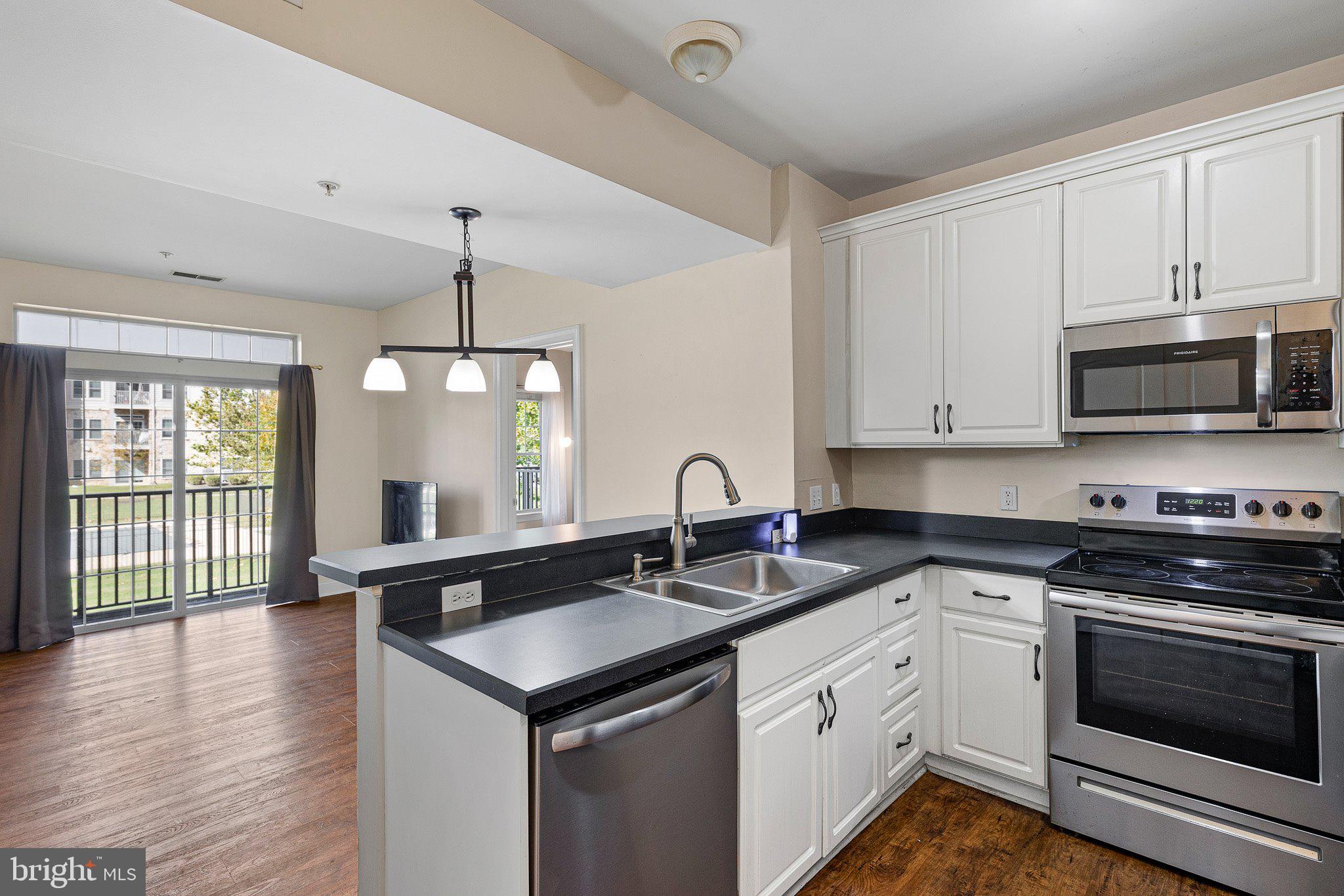1000 FOUNTAINVIEW CIRCLE 1206