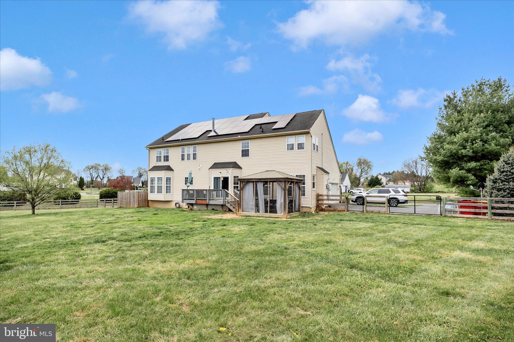 MEADOW BROOK - Residential