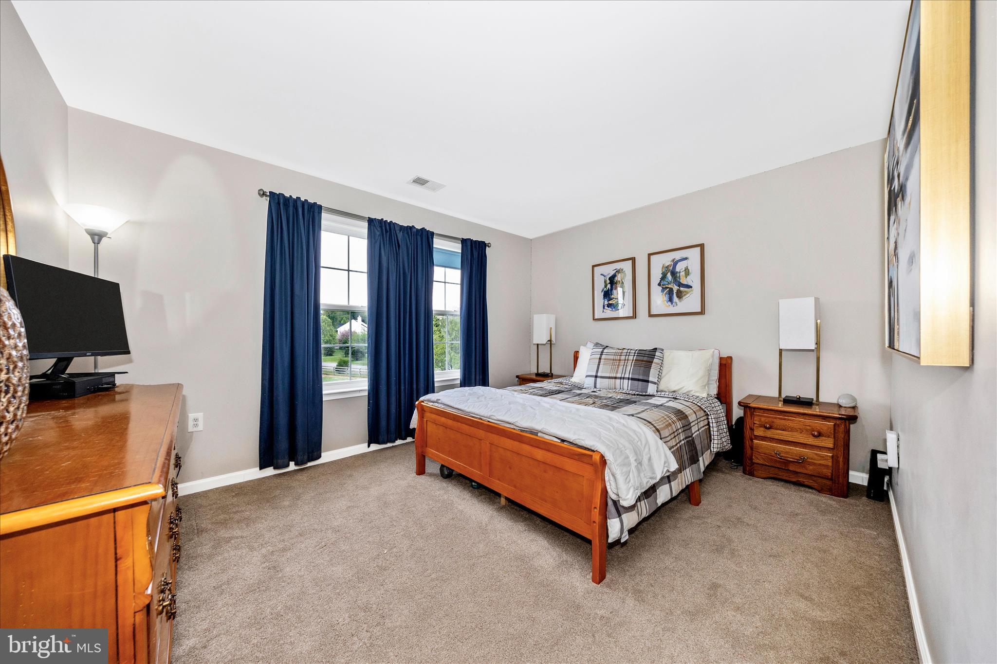 MEADOW BROOK - Residential