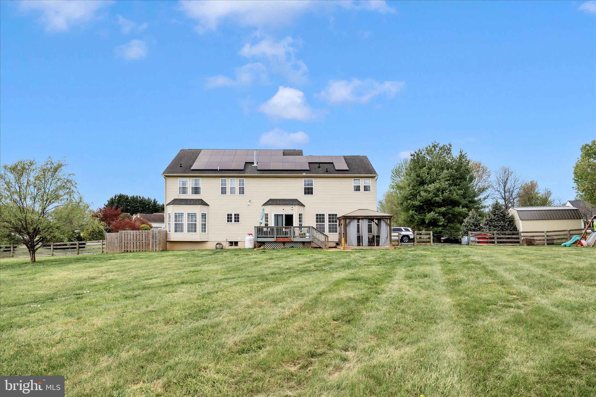 MEADOW BROOK - Residential