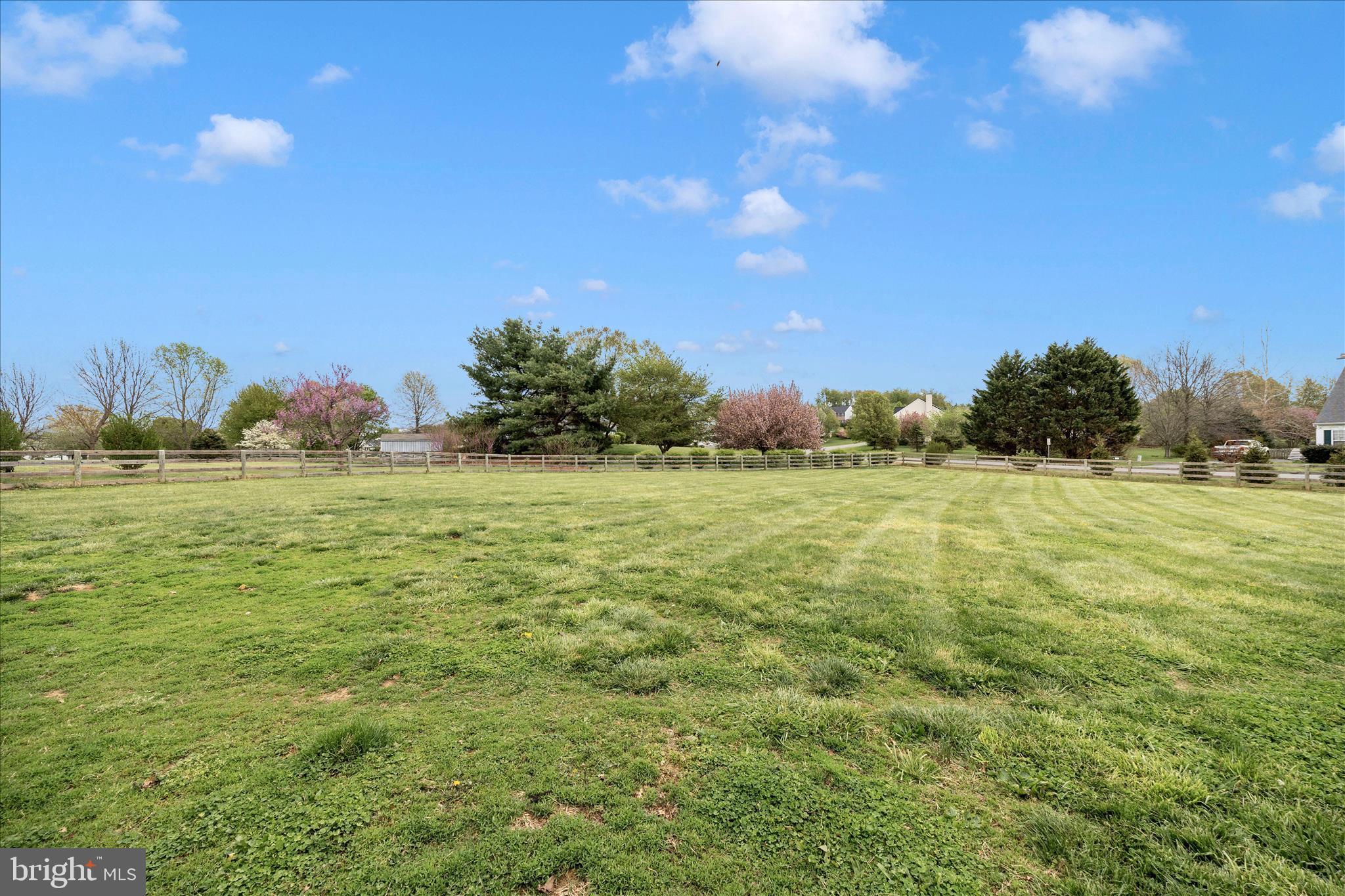 MEADOW BROOK - Residential