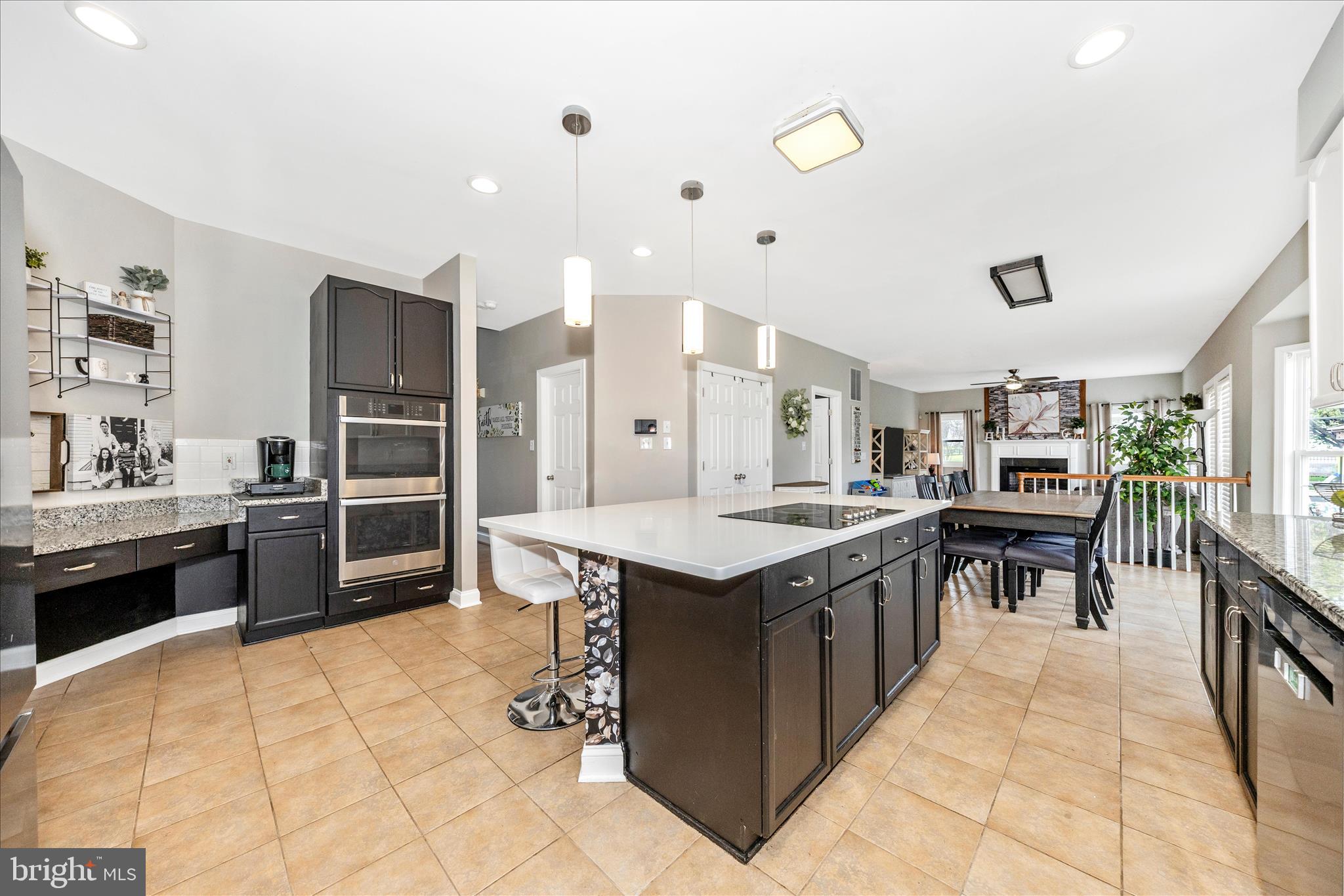 MEADOW BROOK - Residential