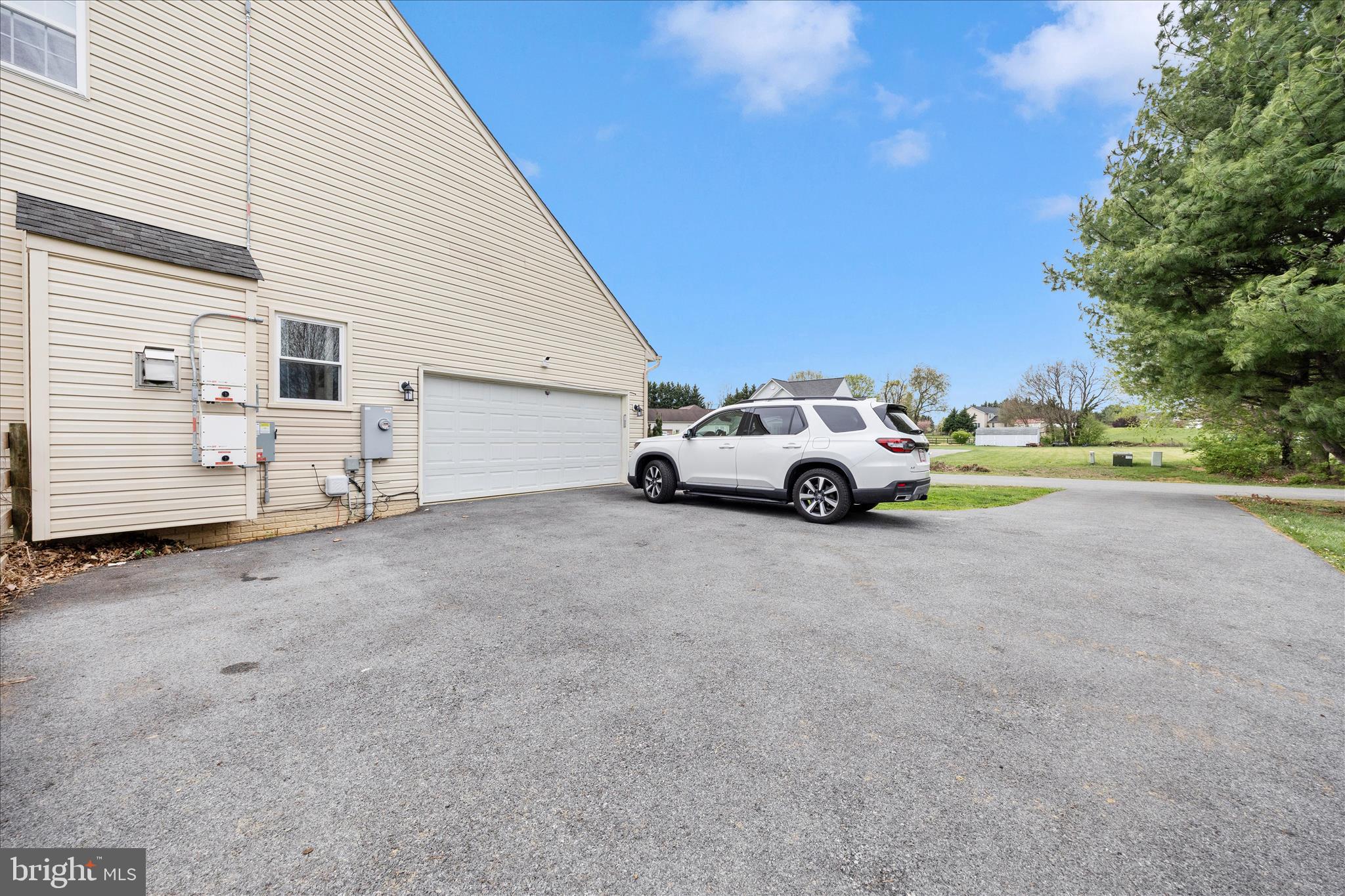 MEADOW BROOK - Residential