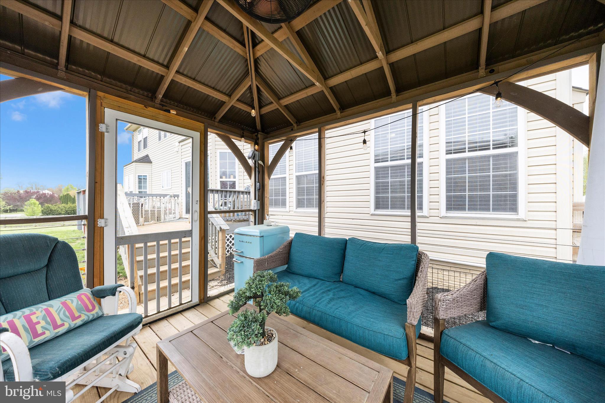 MEADOW BROOK - Residential