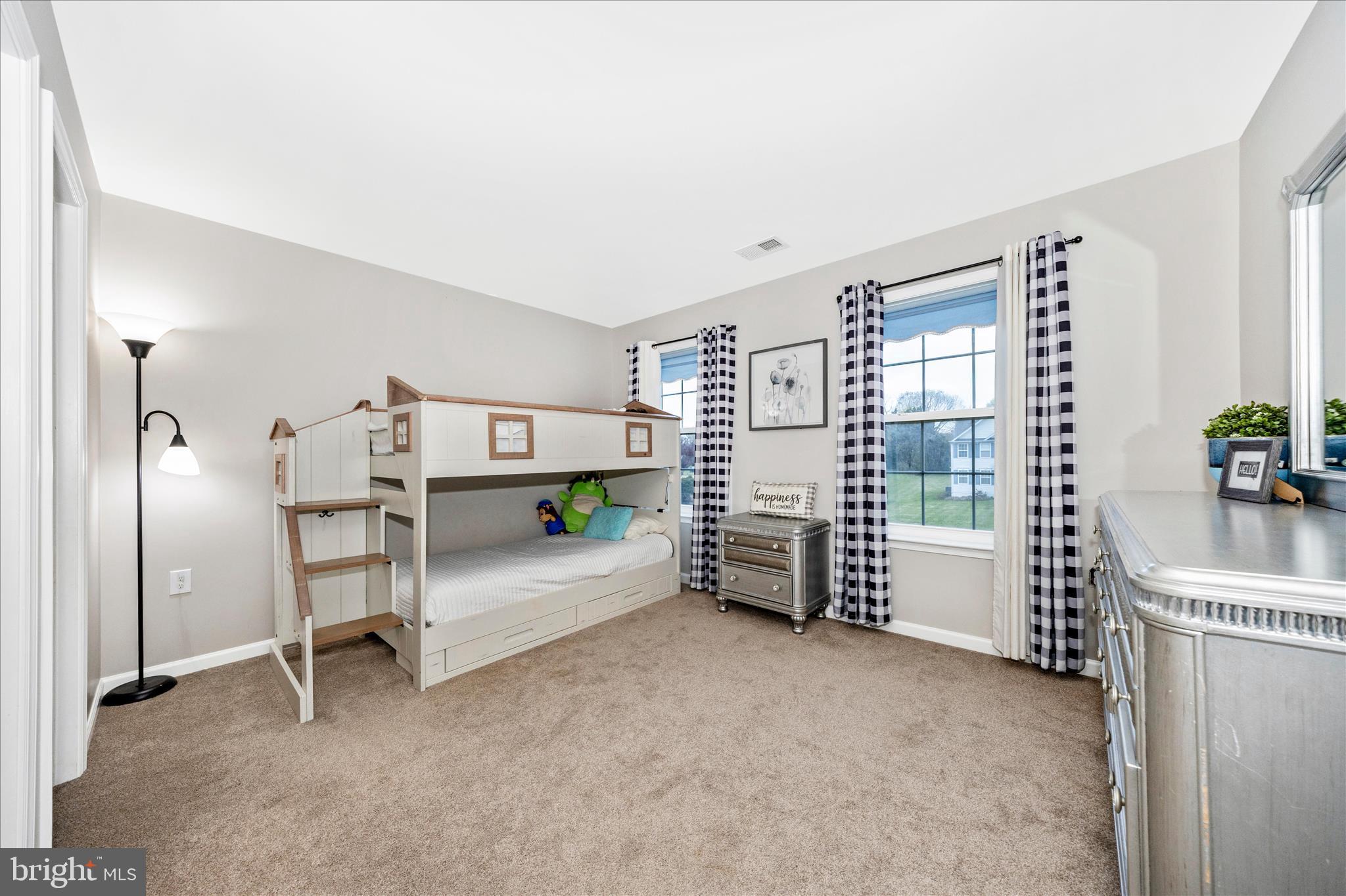 MEADOW BROOK - Residential