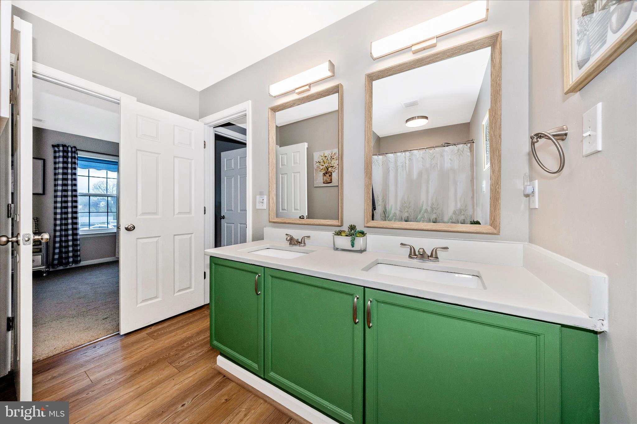 MEADOW BROOK - Residential