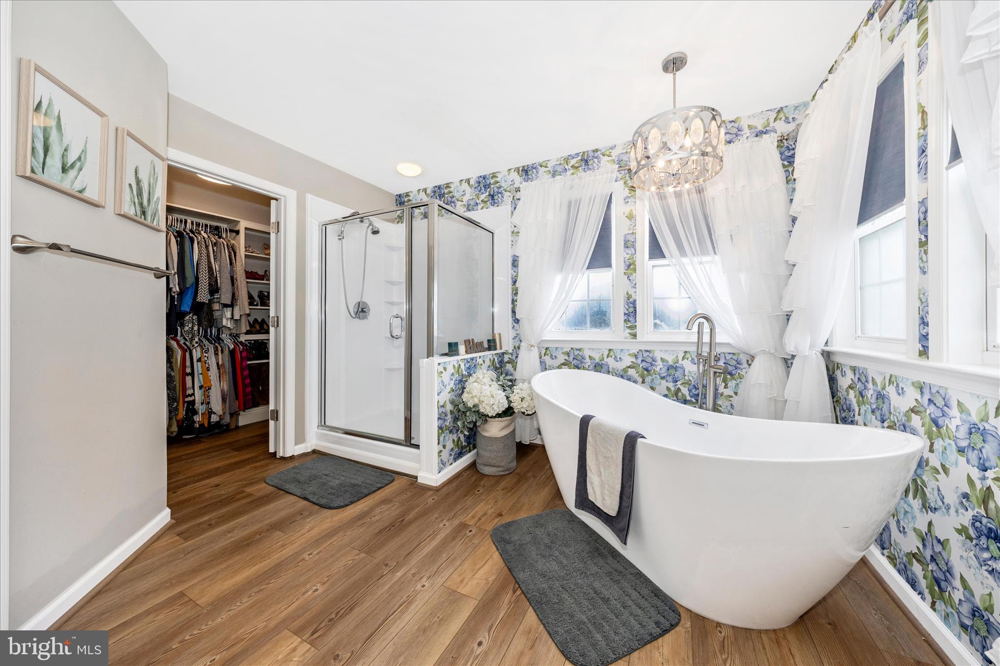 MEADOW BROOK - Residential