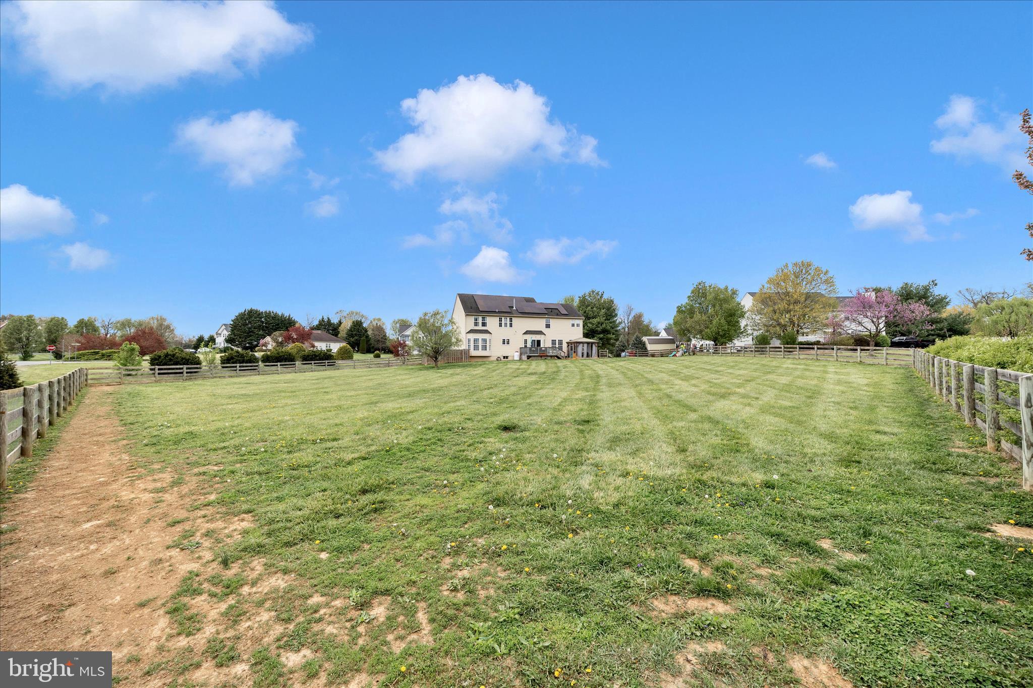 MEADOW BROOK - Residential