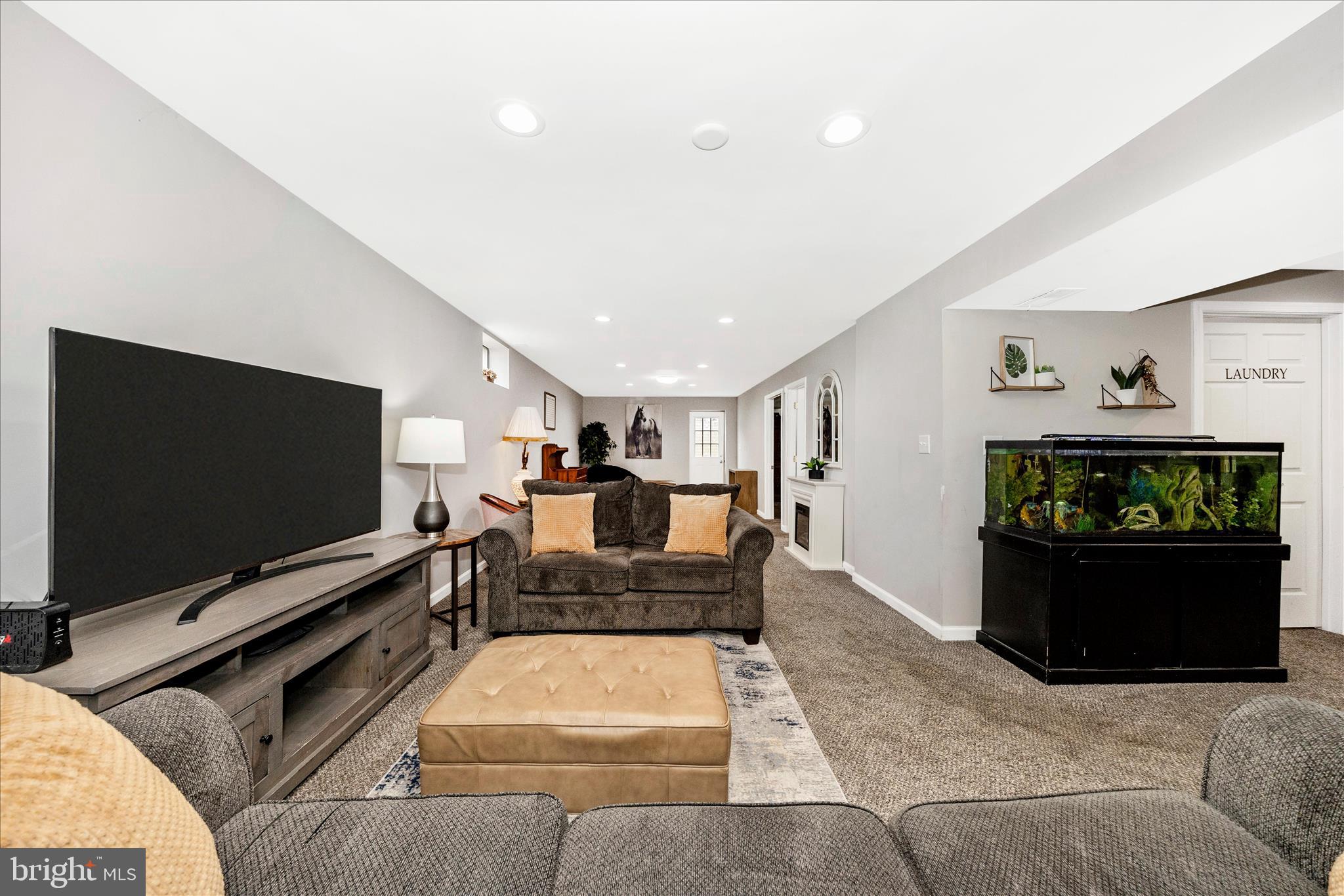 MEADOW BROOK - Residential