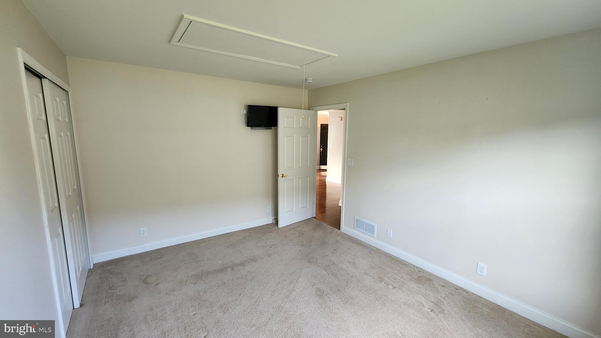 FOUR SEASONS AT ELM TREE - Residential