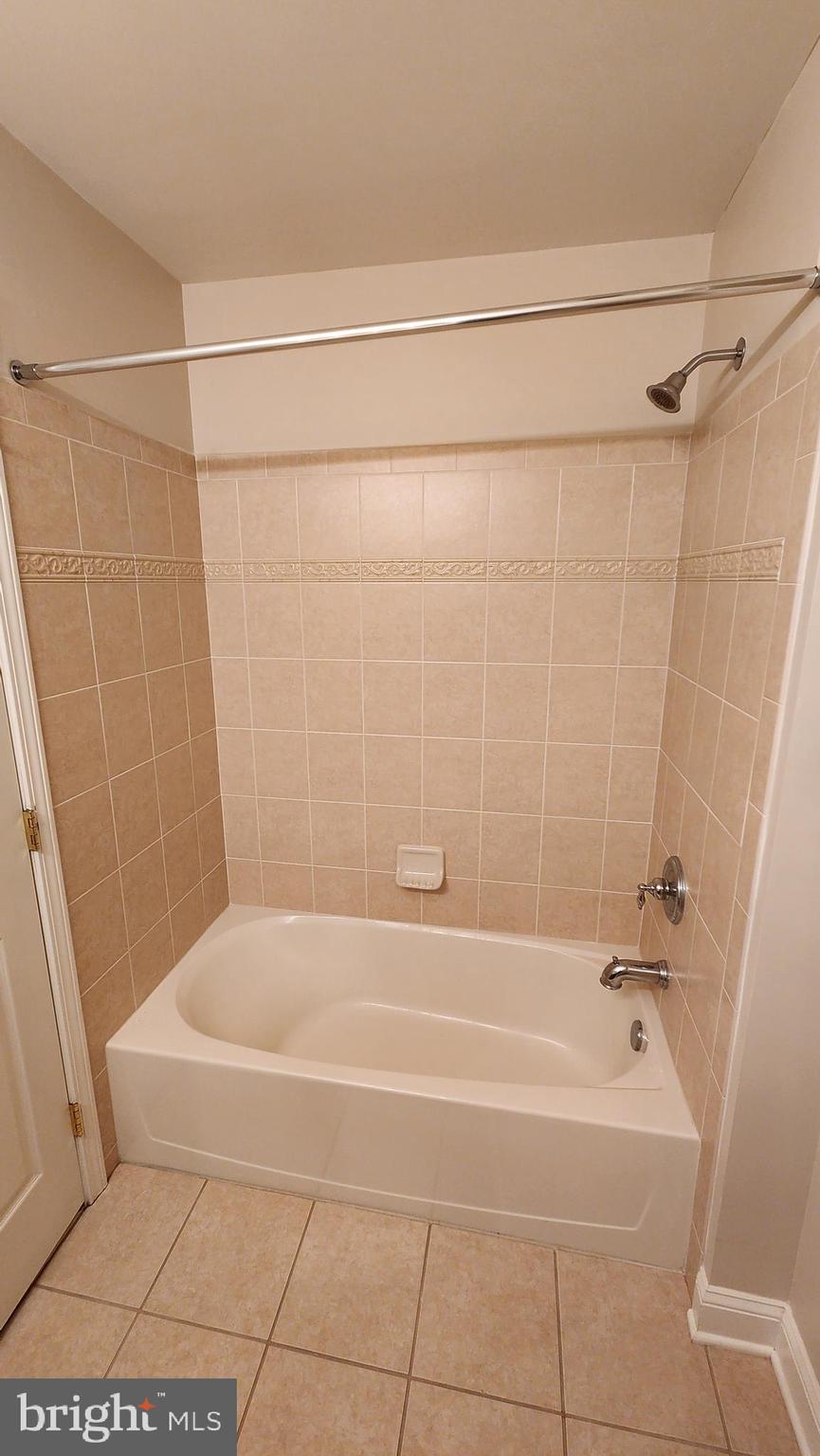 FOUR SEASONS AT ELM TREE - Residential