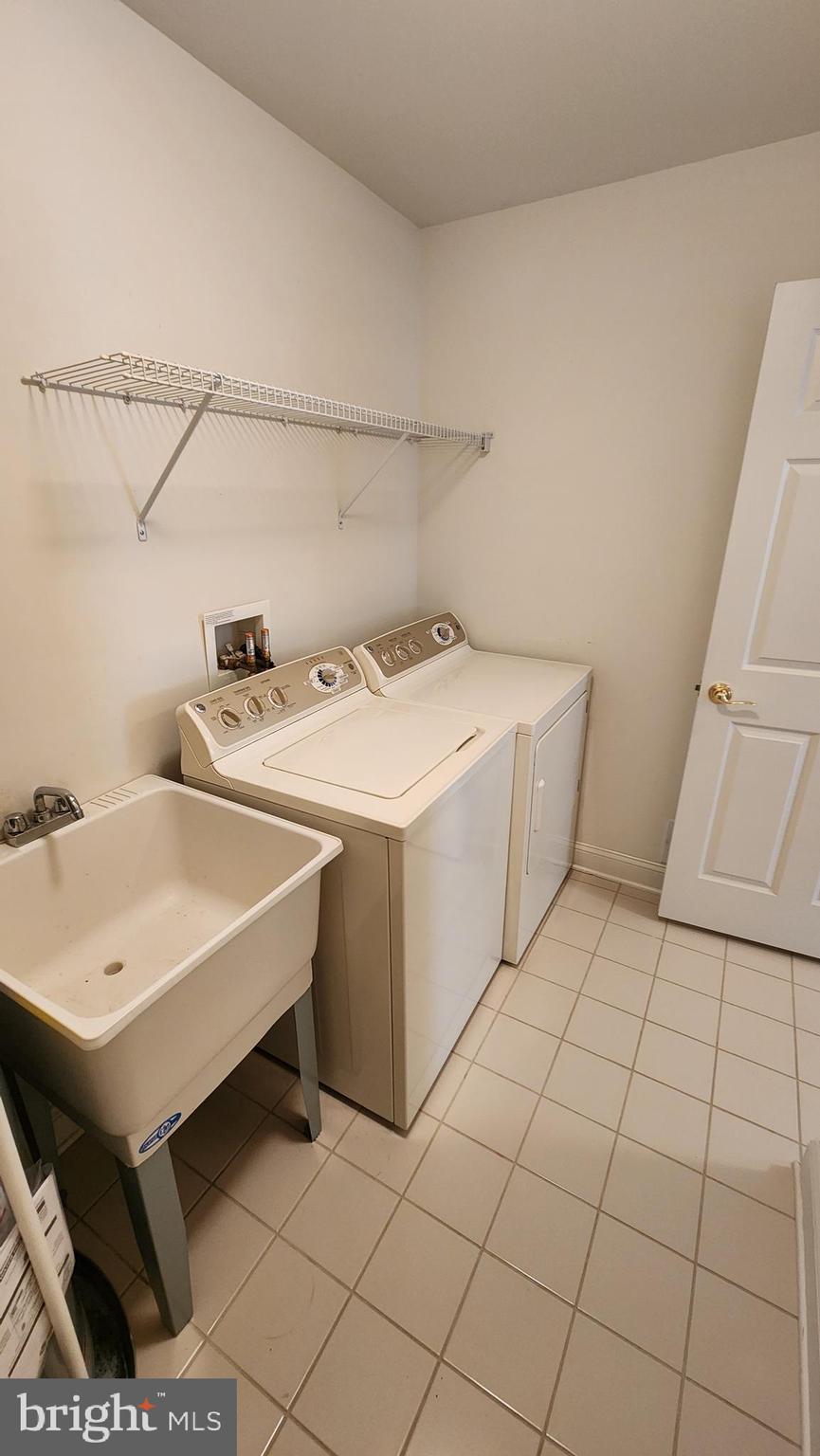 FOUR SEASONS AT ELM TREE - Residential