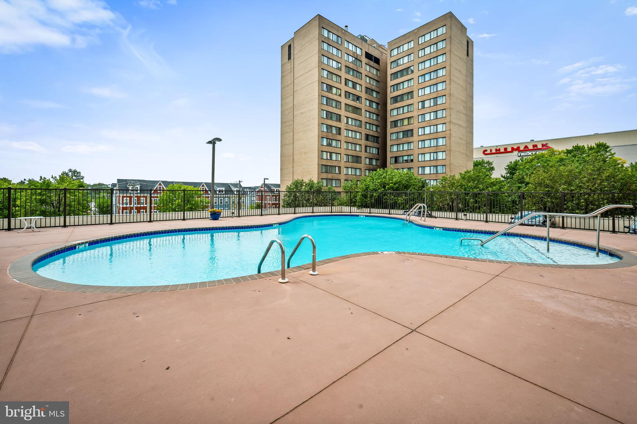 RIDGELY TOWSON CENTER - Residential
