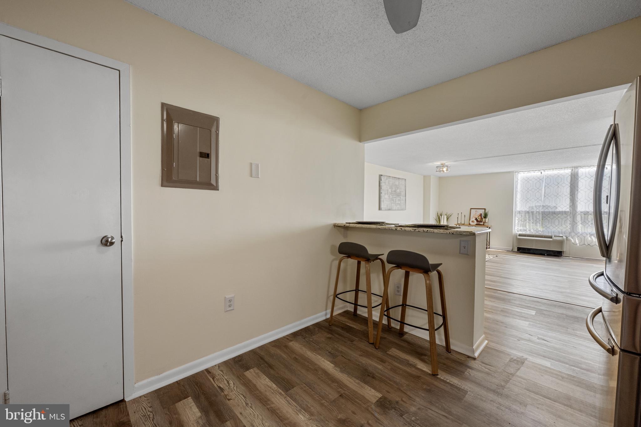 RIDGELY TOWSON CENTER - Residential