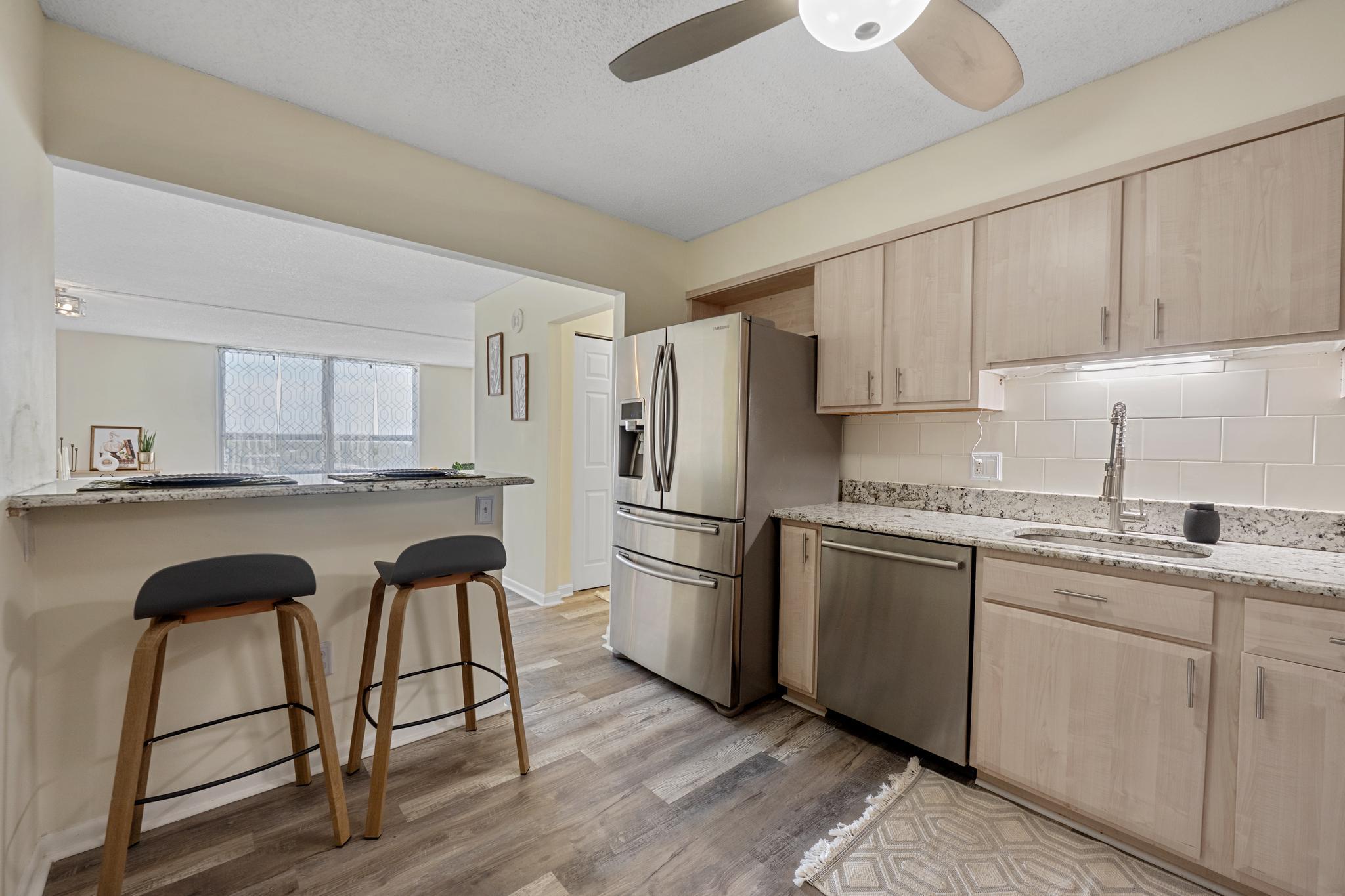 RIDGELY TOWSON CENTER - Residential