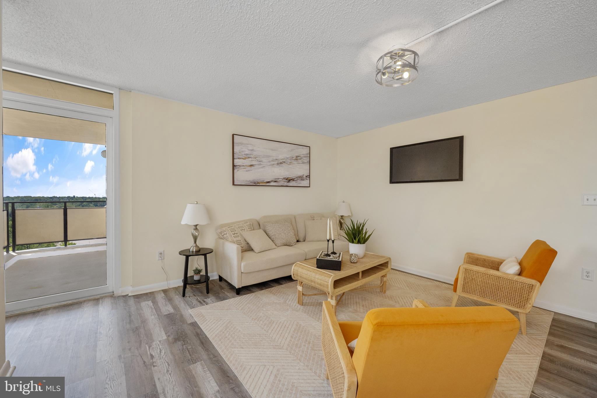 RIDGELY TOWSON CENTER - Residential