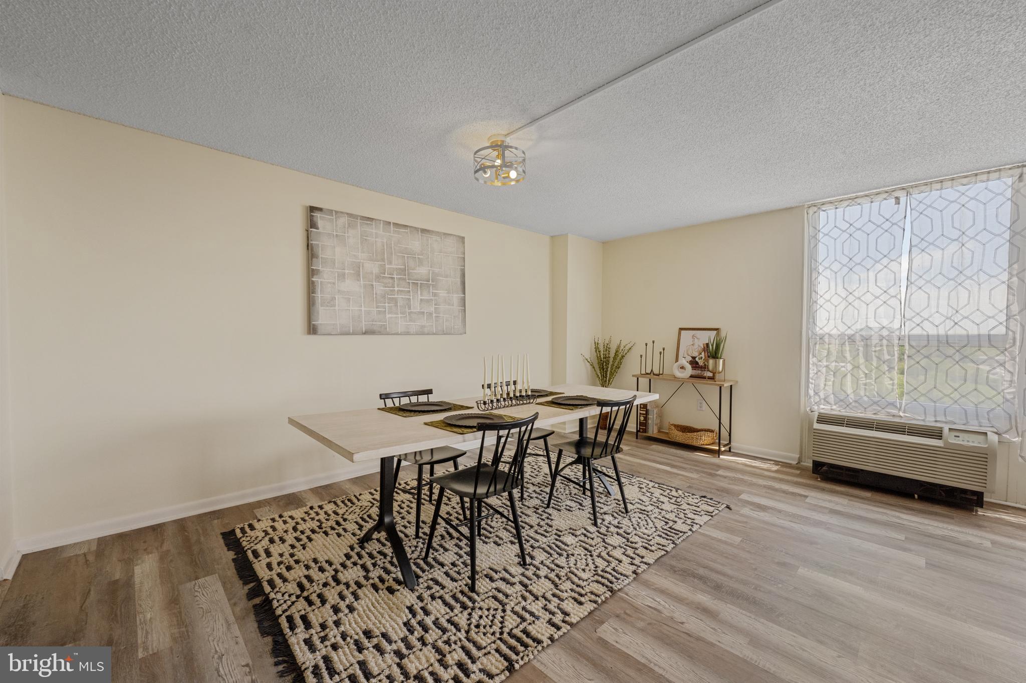 RIDGELY TOWSON CENTER - Residential