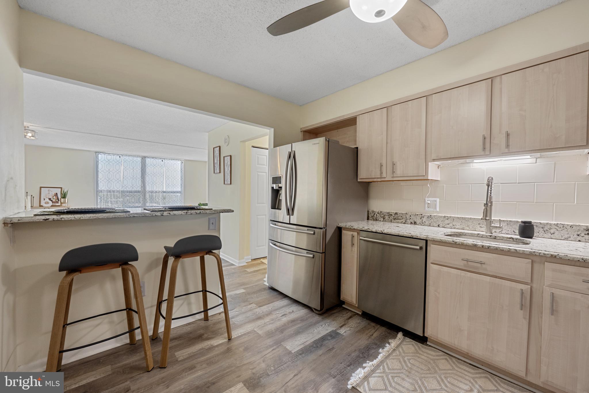 RIDGELY TOWSON CENTER - Residential