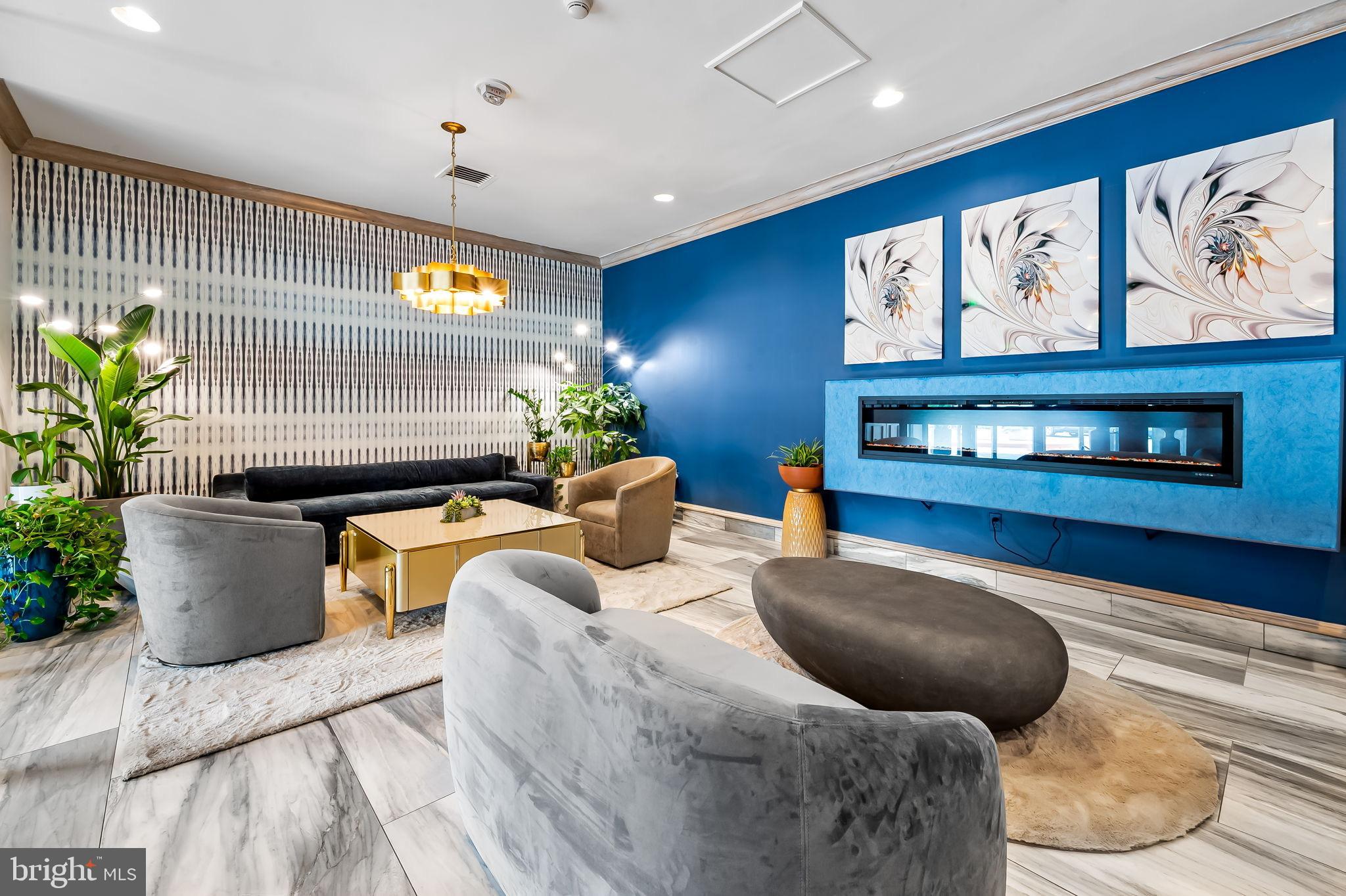 RIDGELY TOWSON CENTER - Residential
