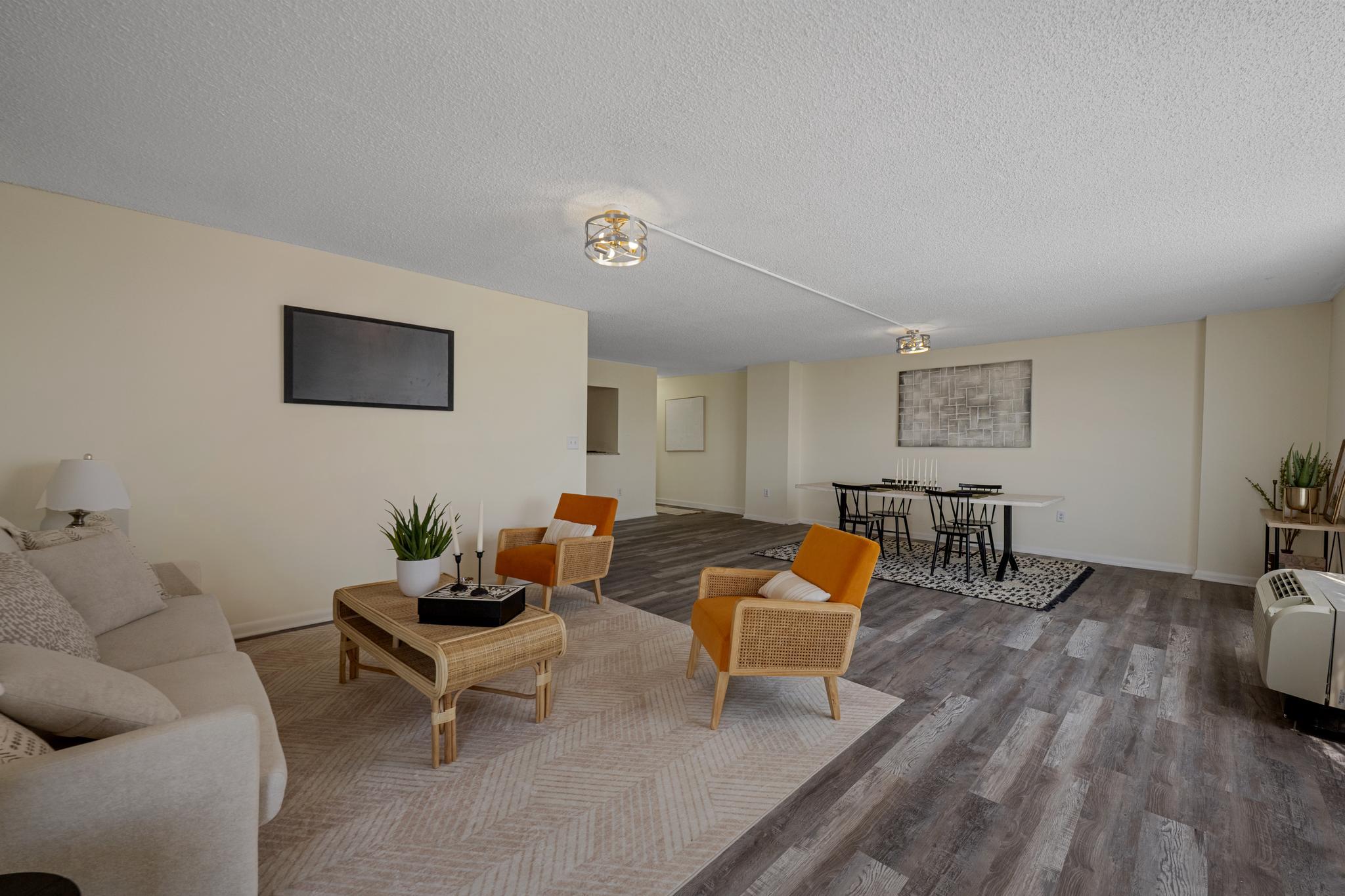 RIDGELY TOWSON CENTER - Residential