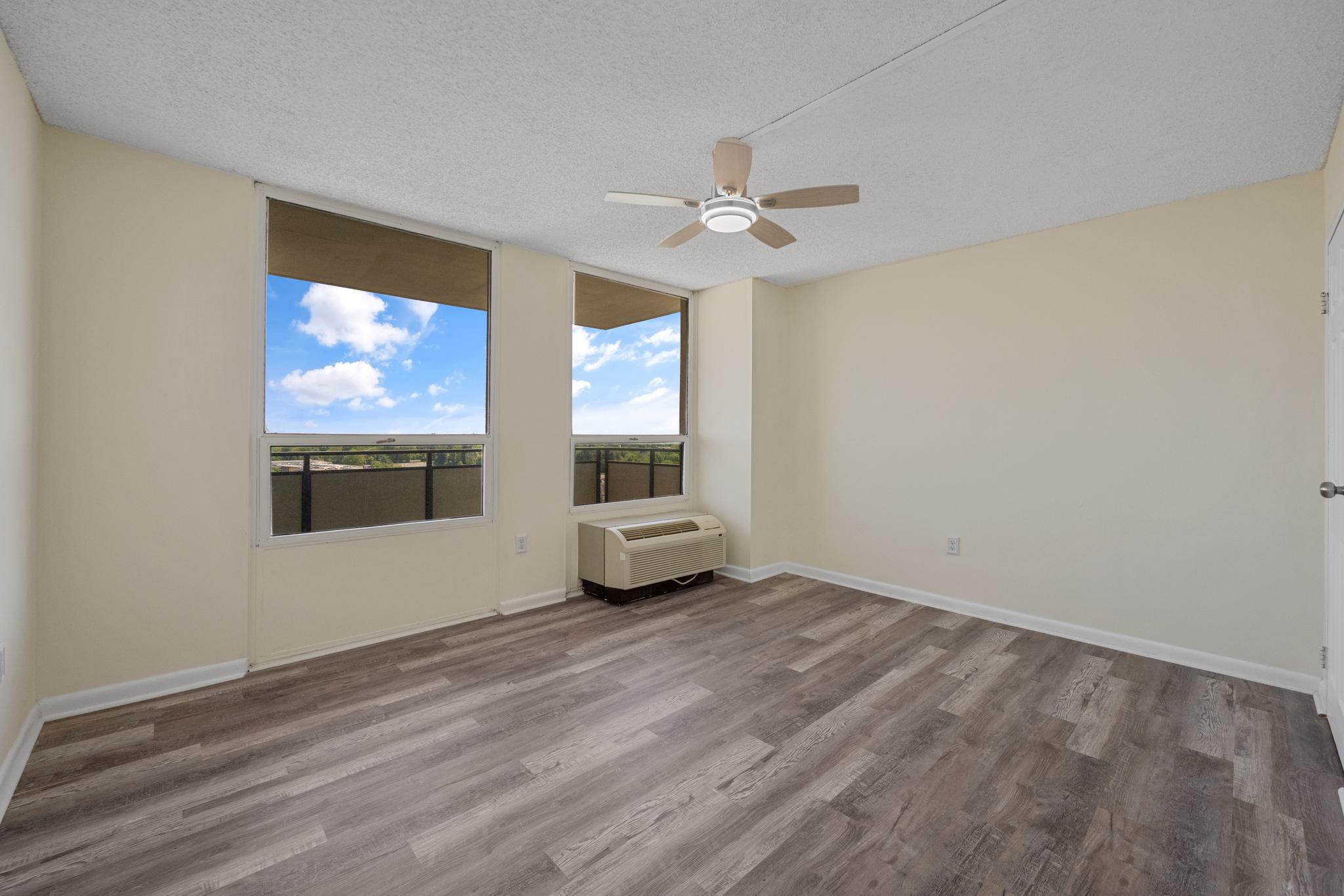 RIDGELY TOWSON CENTER - Residential