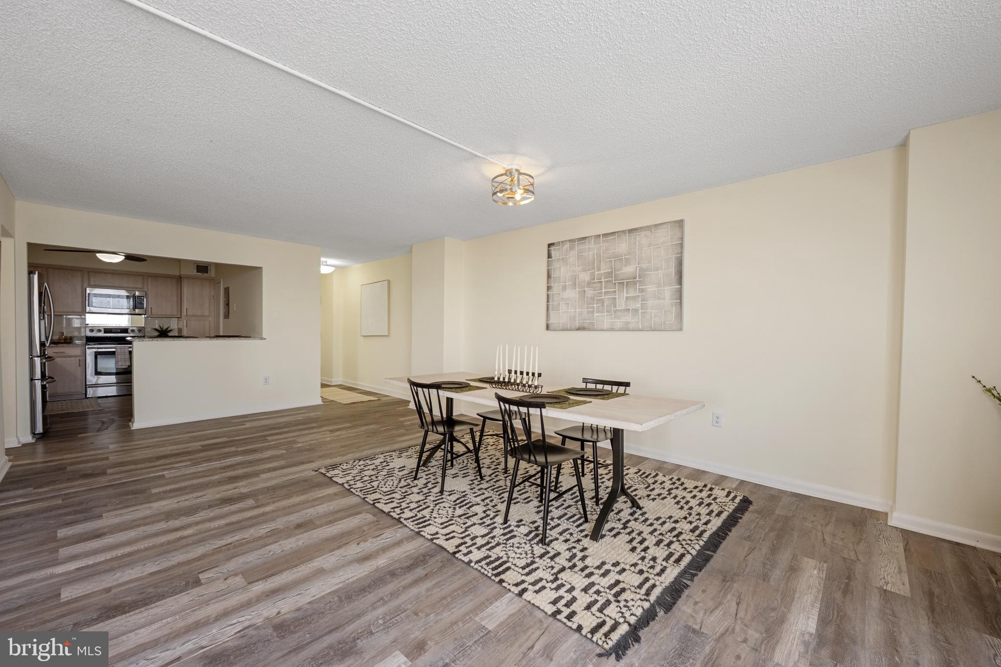 RIDGELY TOWSON CENTER - Residential