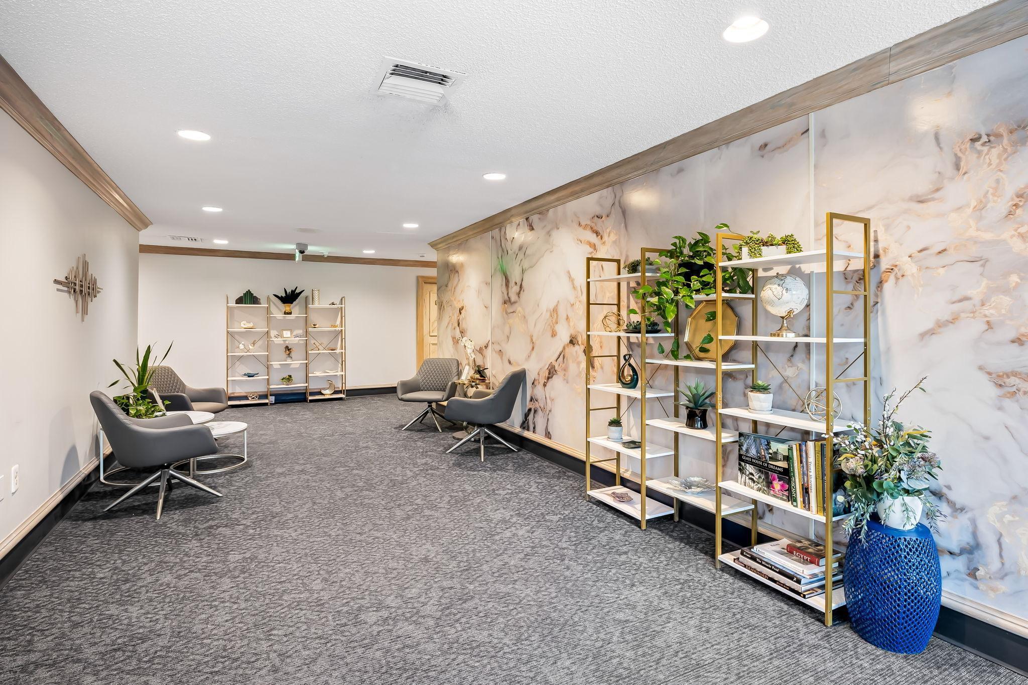 RIDGELY TOWSON CENTER - Residential