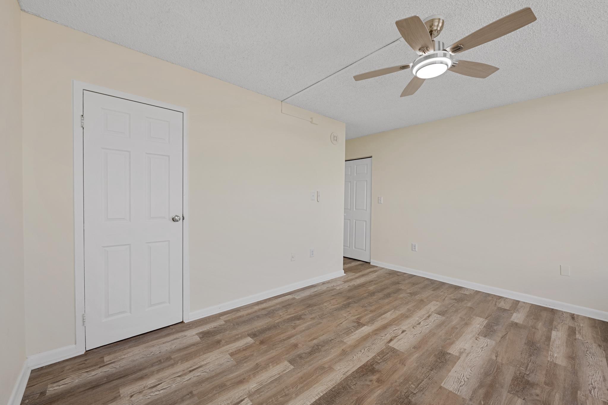 RIDGELY TOWSON CENTER - Residential