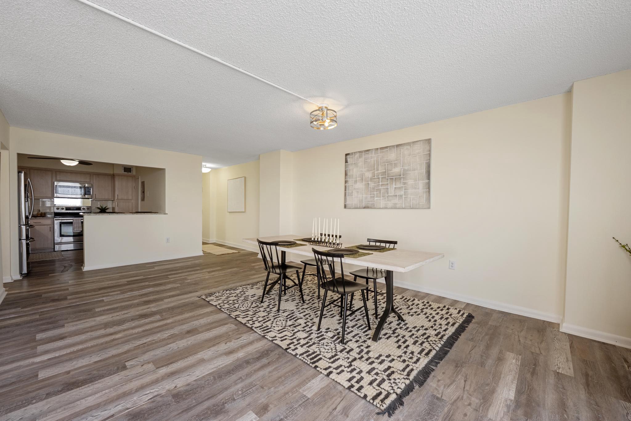 RIDGELY TOWSON CENTER - Residential