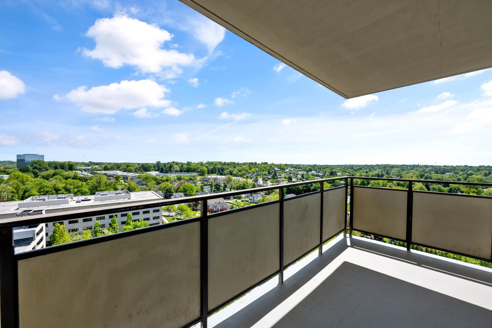 RIDGELY TOWSON CENTER - Residential