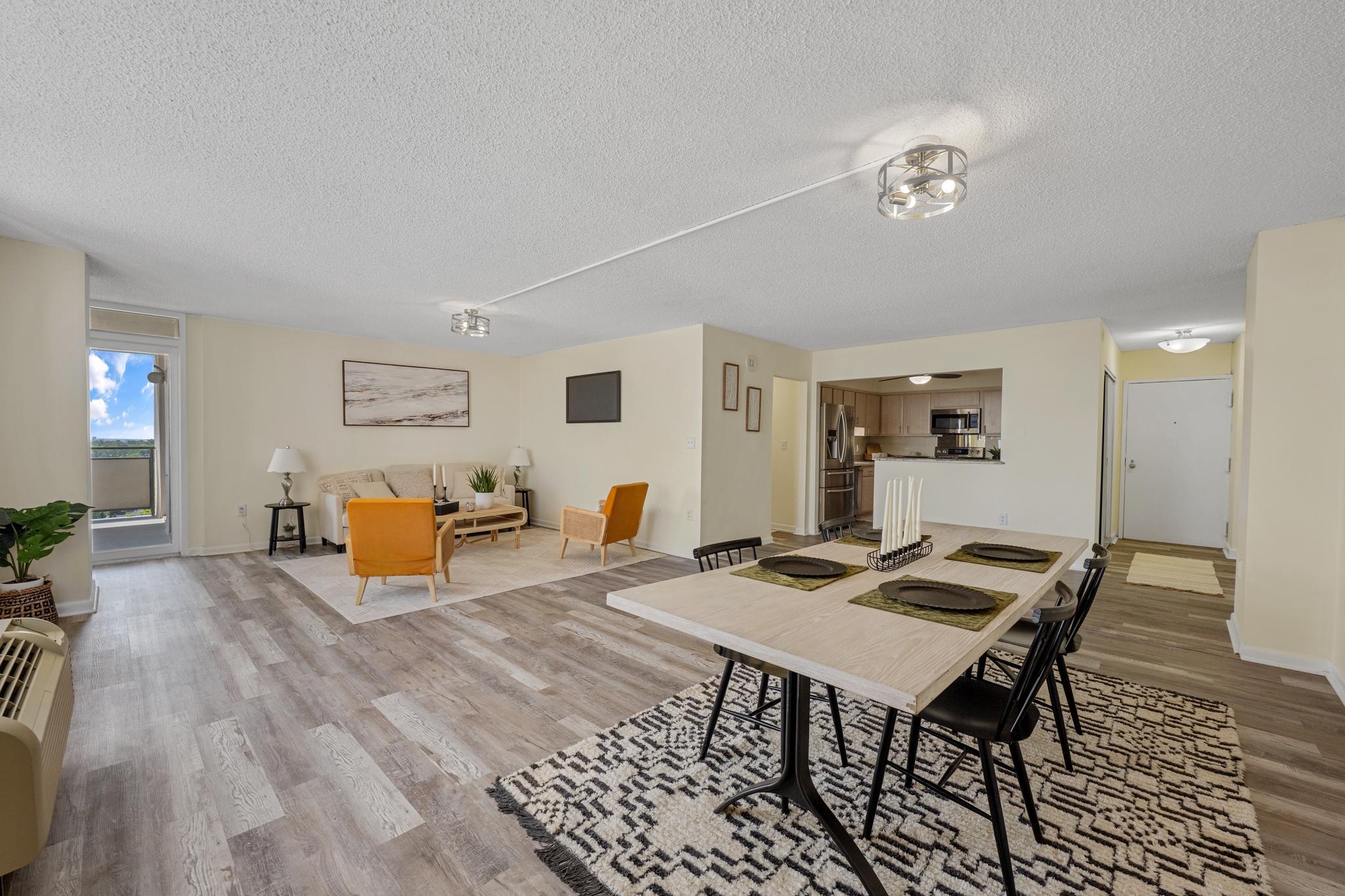 RIDGELY TOWSON CENTER - Residential