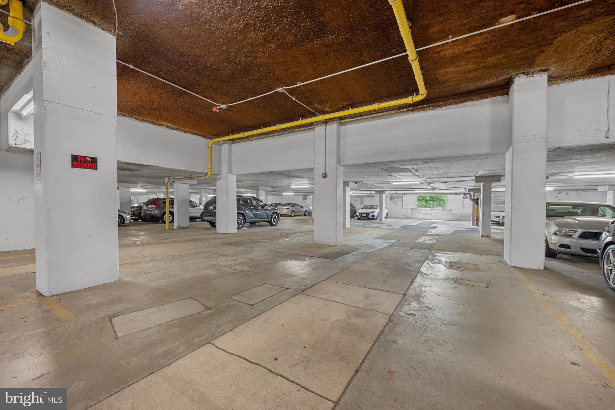 RIDGELY TOWSON CENTER - Residential