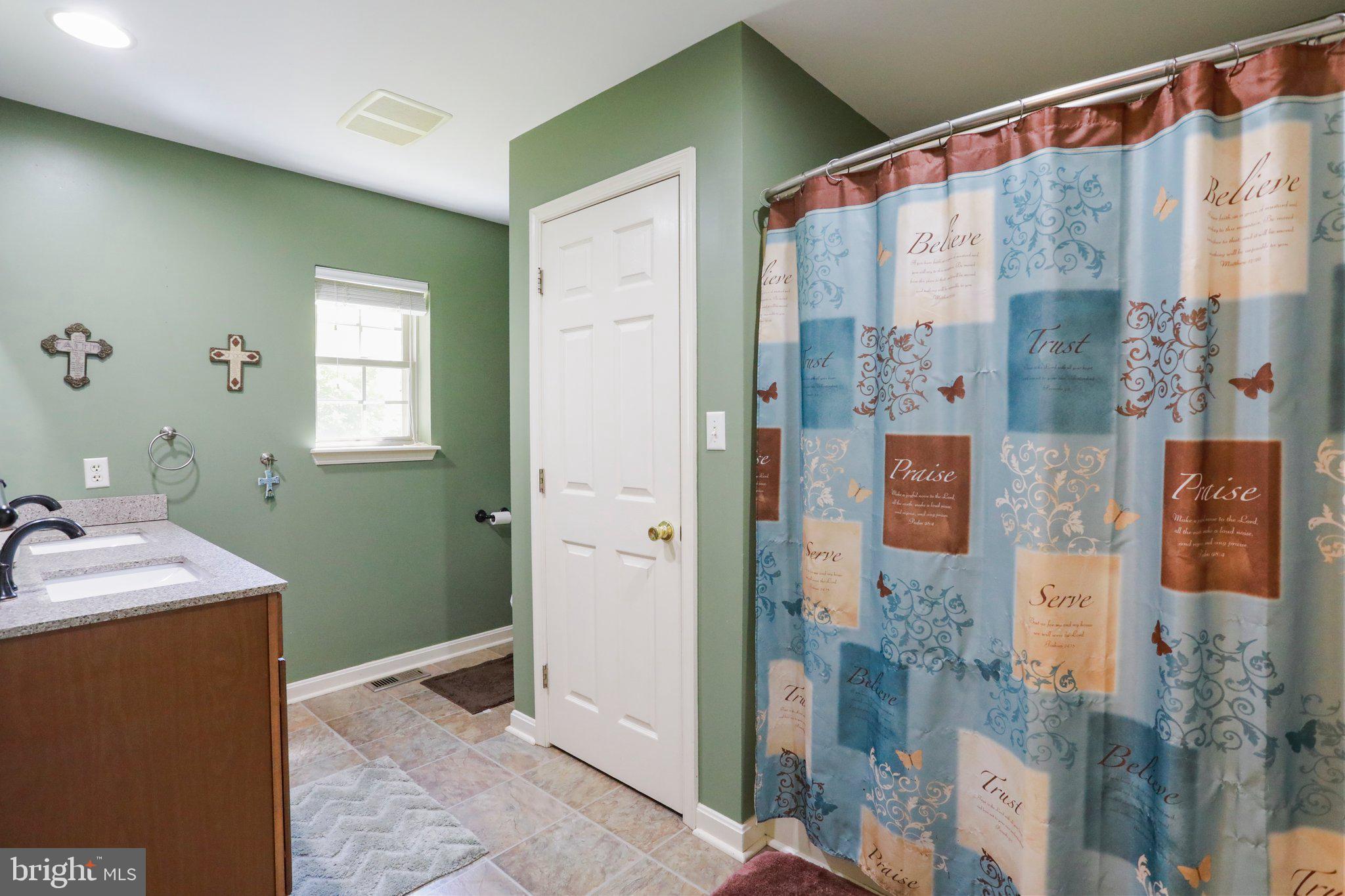 GREYSTONE ON THE OPEQUON - Residential